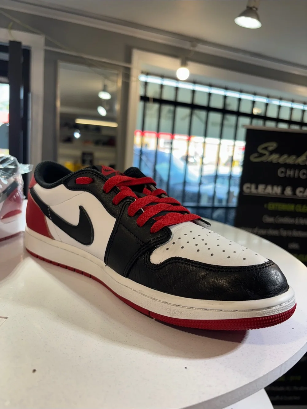 Air Jordan 1 Retro Low OG size 11.5 Like New